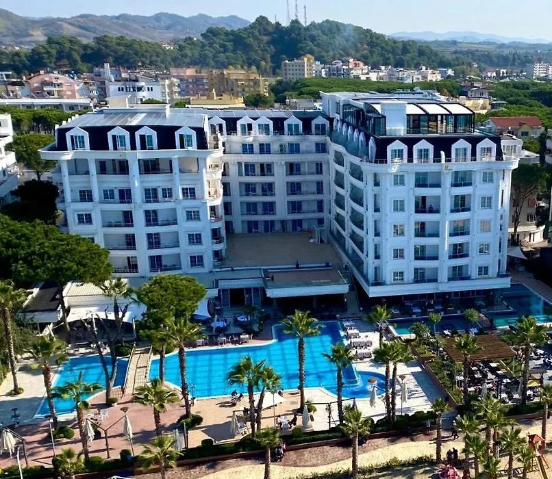 Fafa Premium Hotel&SPA-1